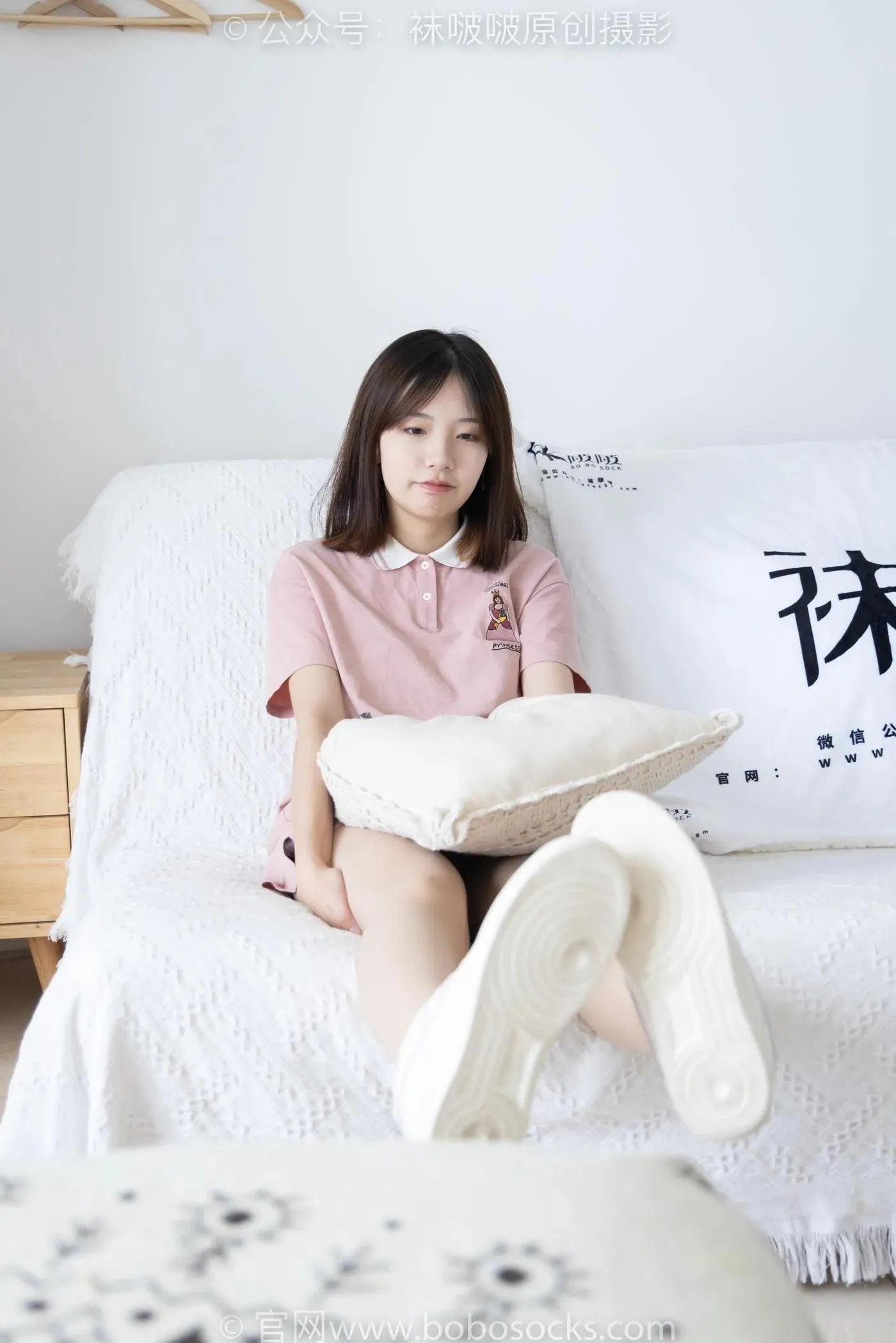 [BoBoSocks袜啵啵]NO.163 小甜豆-空军一号板鞋、白棉袜、肉丝 [135P]插图1